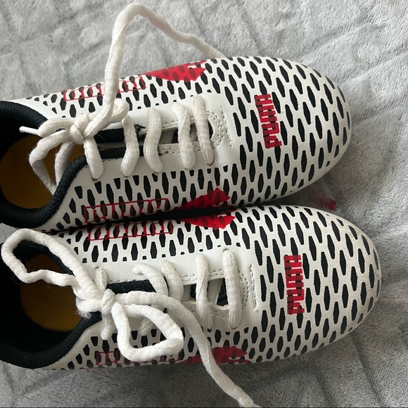 PUMA Unisex’s Kids Soccer Cleats Size 30 - Picture 9 of 11